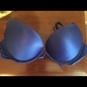 Victoria Secret Miraculous Plunge Bra